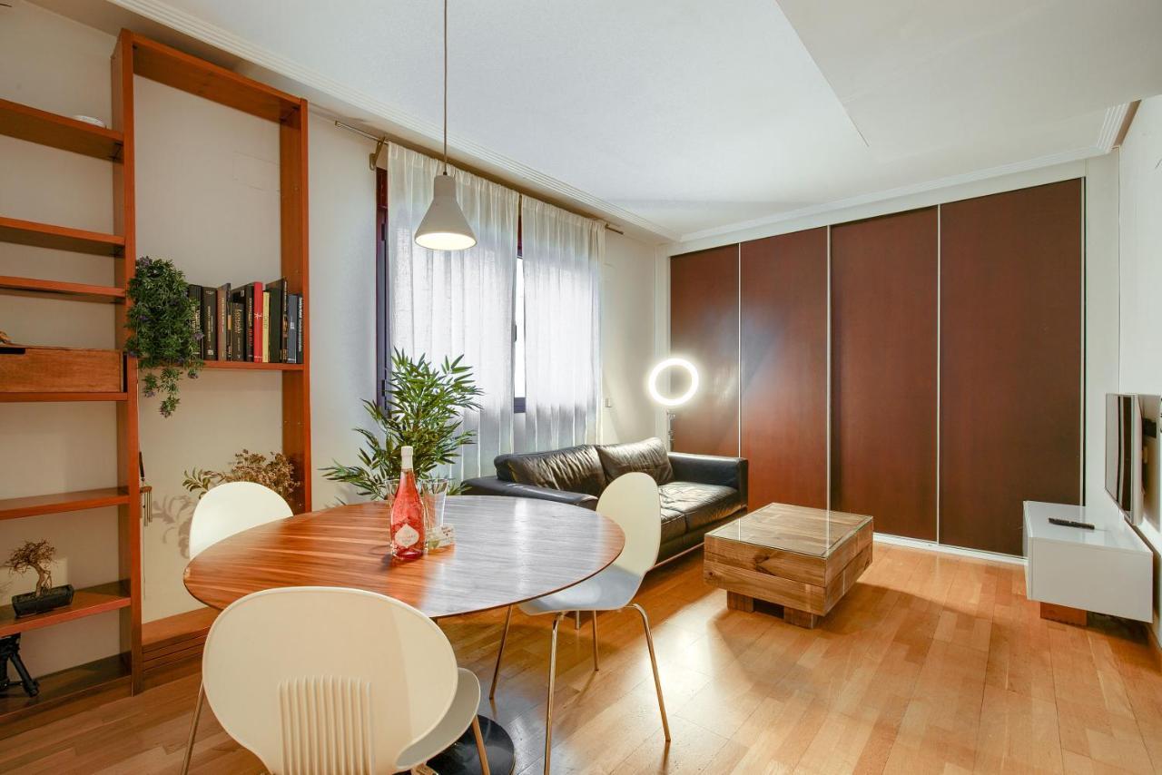 Apartamento En Chamberi Con Piscina - Lovely Apartment In The City Center With Swimming Pool Madrid Ngoại thất bức ảnh