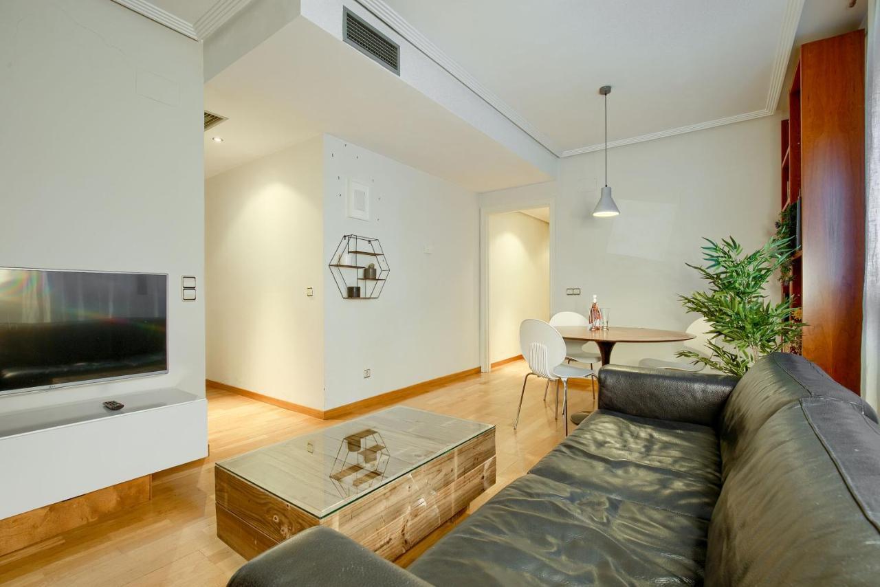 Apartamento En Chamberi Con Piscina - Lovely Apartment In The City Center With Swimming Pool Madrid Ngoại thất bức ảnh